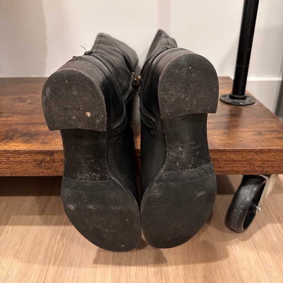 PRADA Tall Leather Calzature Donna Boot with Gold side buckle - Picture 3 of 3